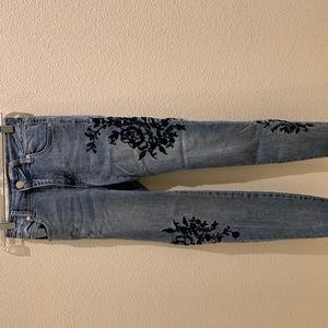 Embroidered Jeans size usa 4